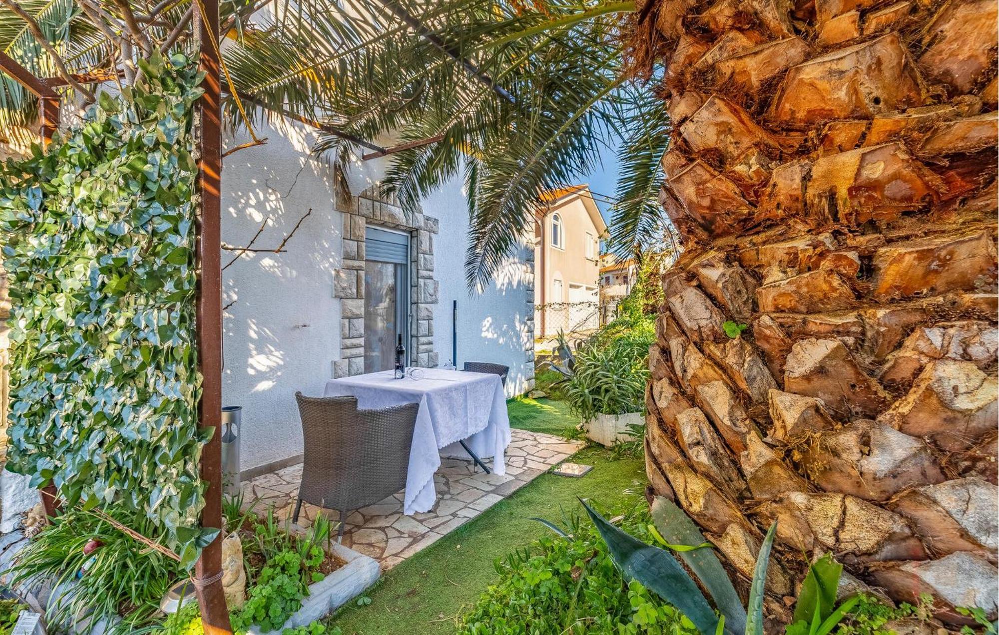 Pet Friendly Apartment In Medulin With Wifi Exterior photo