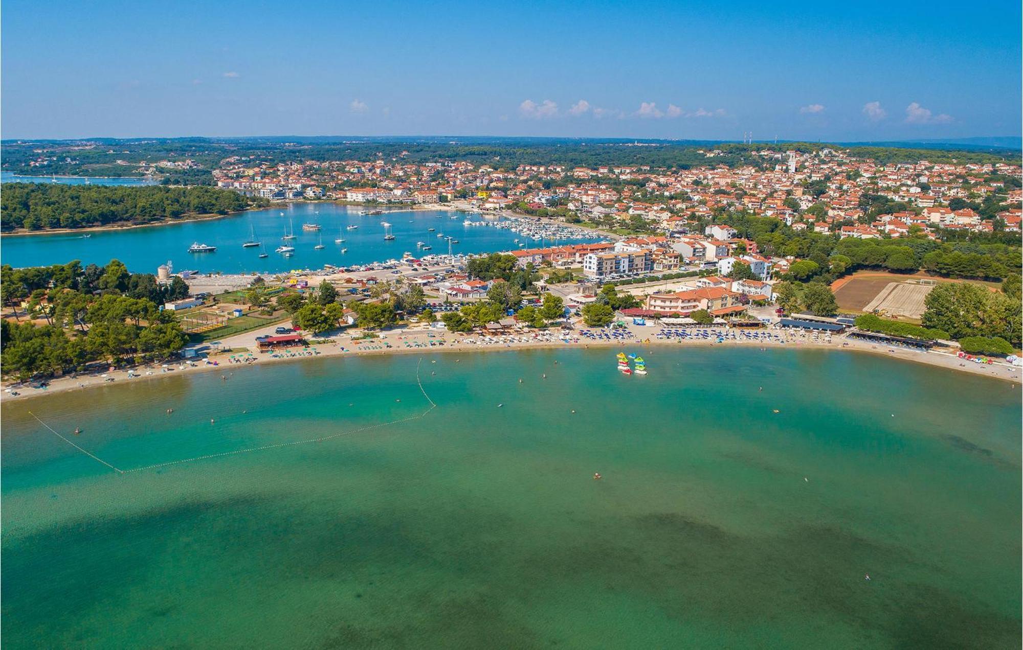 Pet Friendly Apartment In Medulin With Wifi Exterior photo